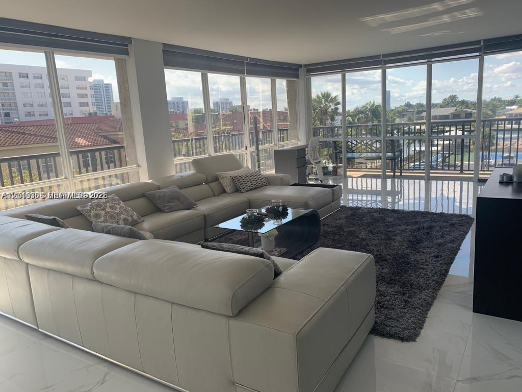 AVANT GARDE CONDO - Residential