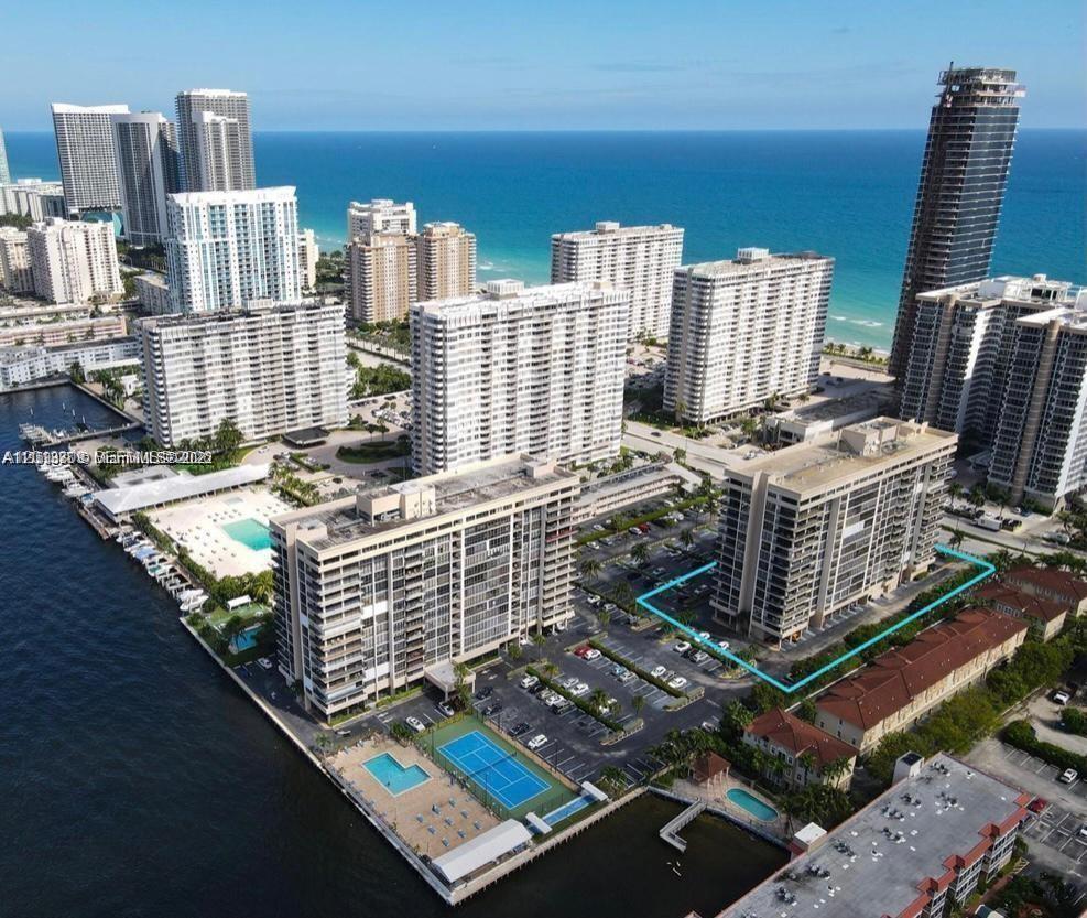 AVANT GARDE CONDO - Residential