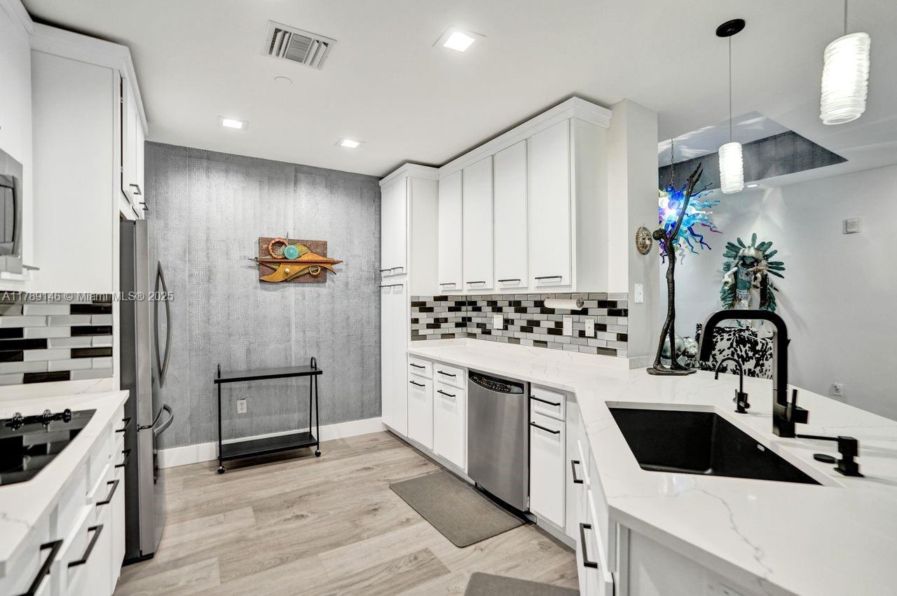 16101 Emerald Estates Dr 342