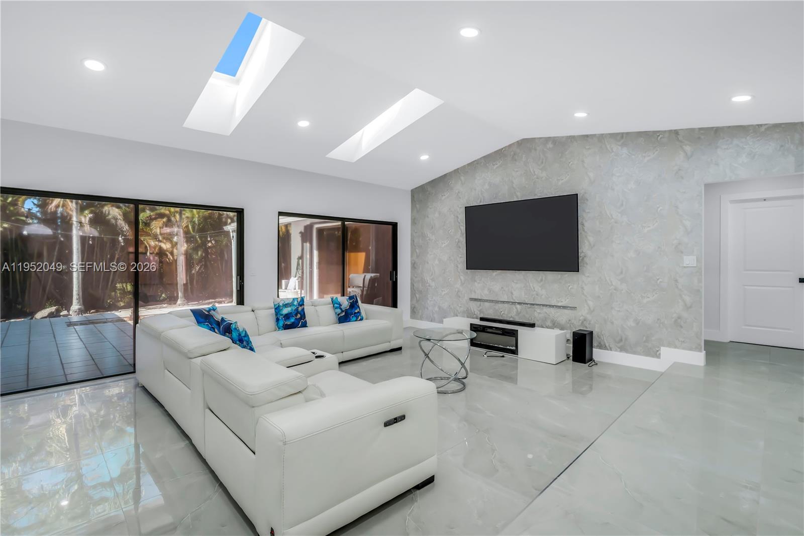 BEACHWOOD HEIGHTS - Residential