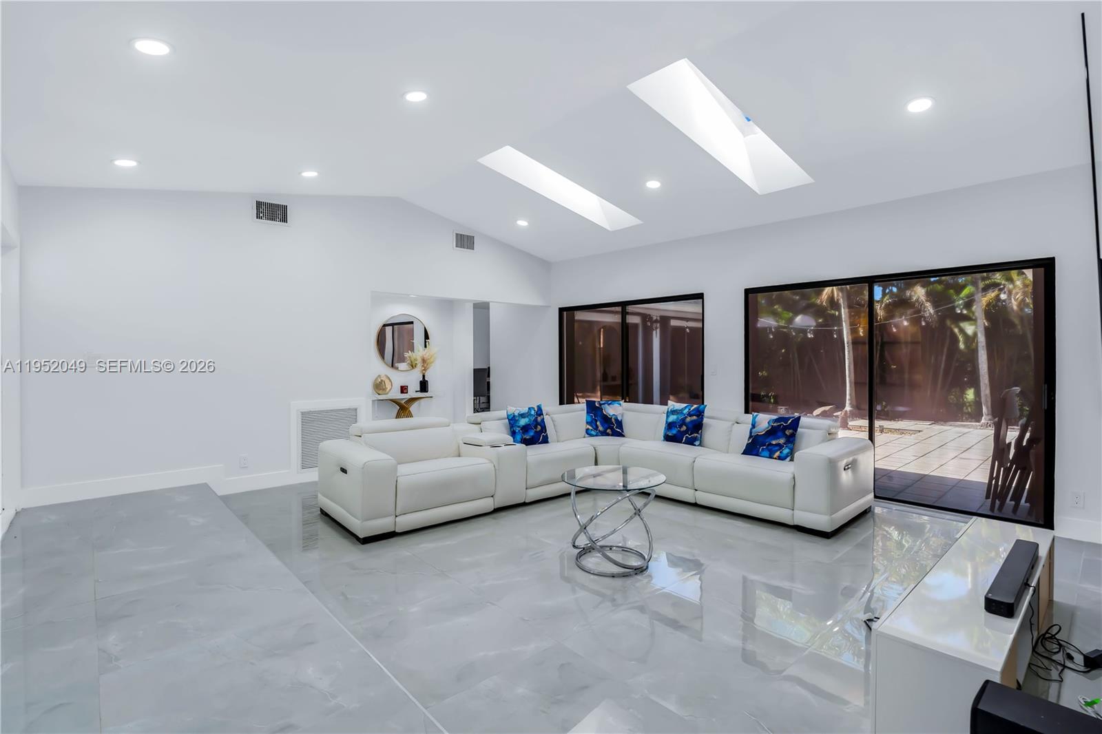 BEACHWOOD HEIGHTS - Residential