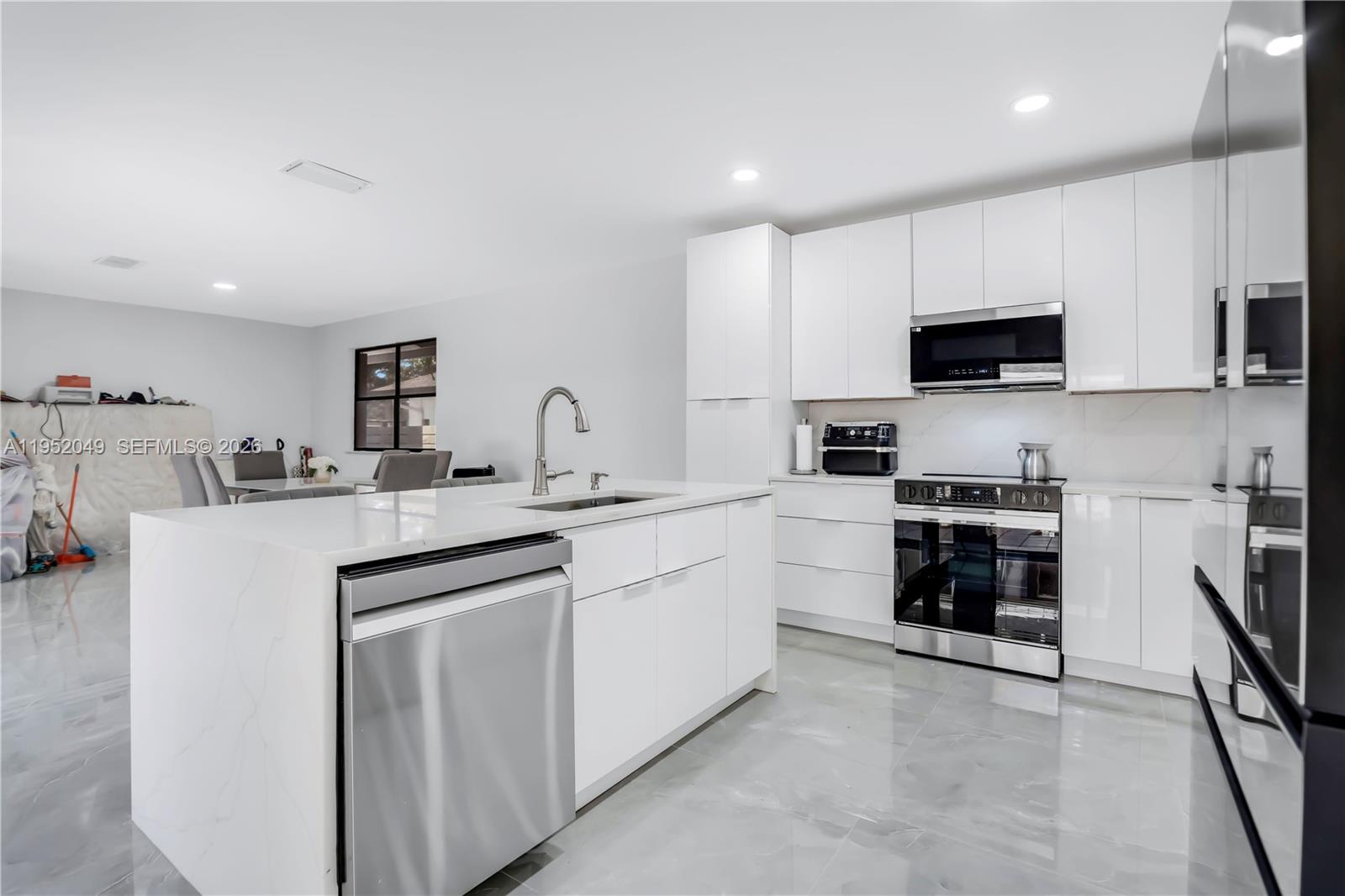 BEACHWOOD HEIGHTS - Residential