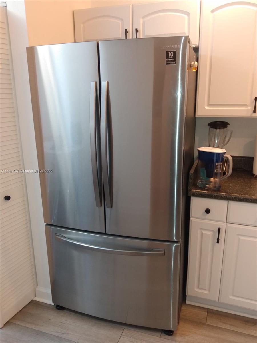 CAMELOT VILLAGE SEC 3 - Residential