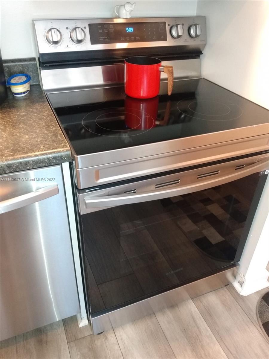 CAMELOT VILLAGE SEC 3 - Residential