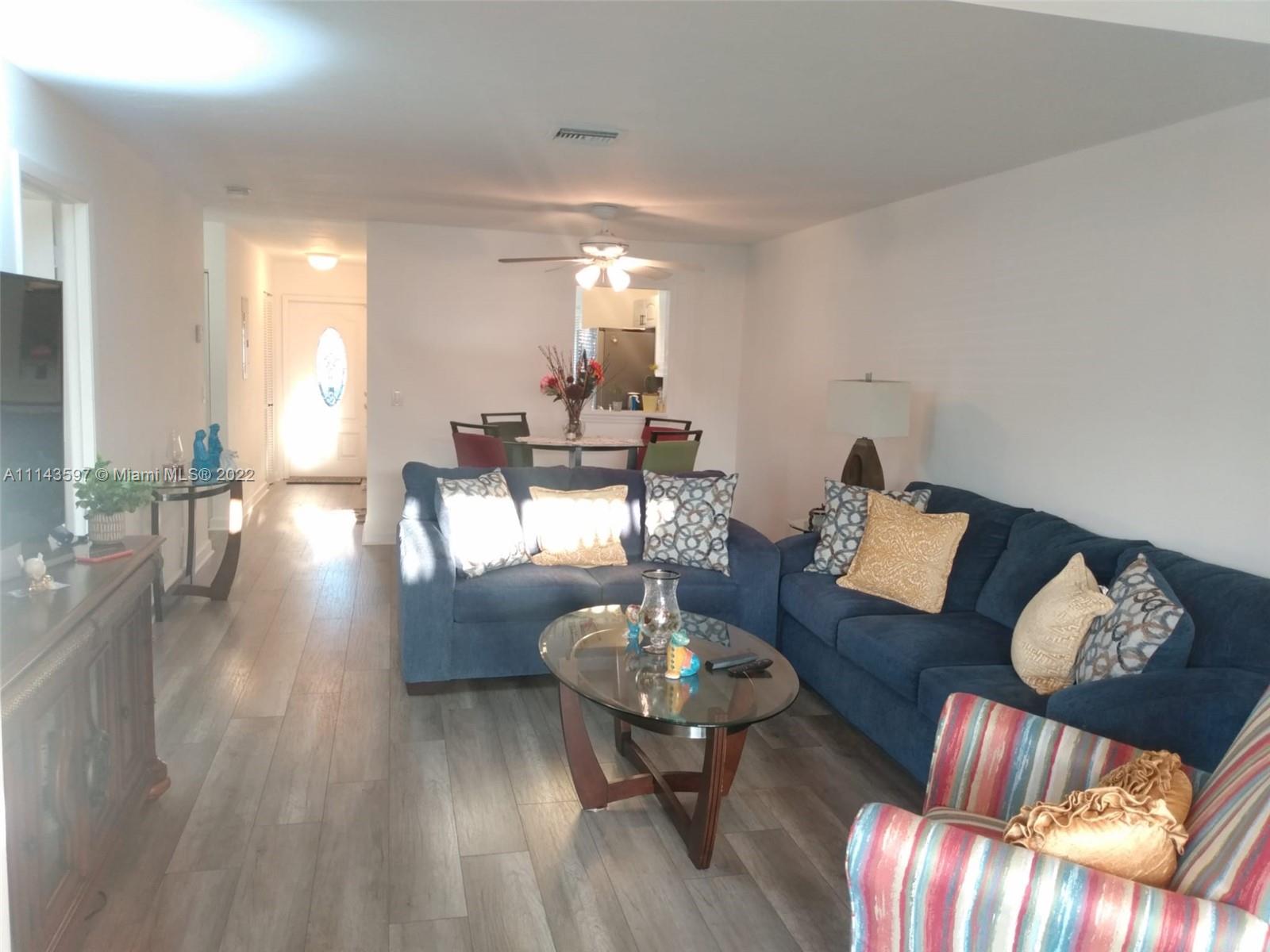 CAMELOT VILLAGE SEC 3 - Residential