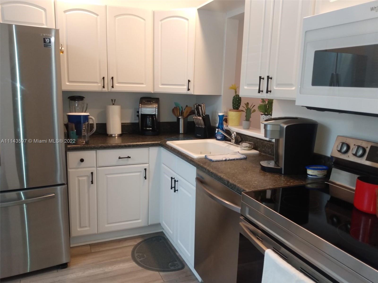 CAMELOT VILLAGE SEC 3 - Residential