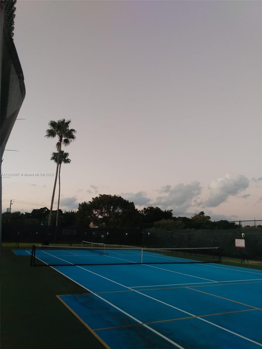 CAMELOT VILLAGE SEC 3 - Residential