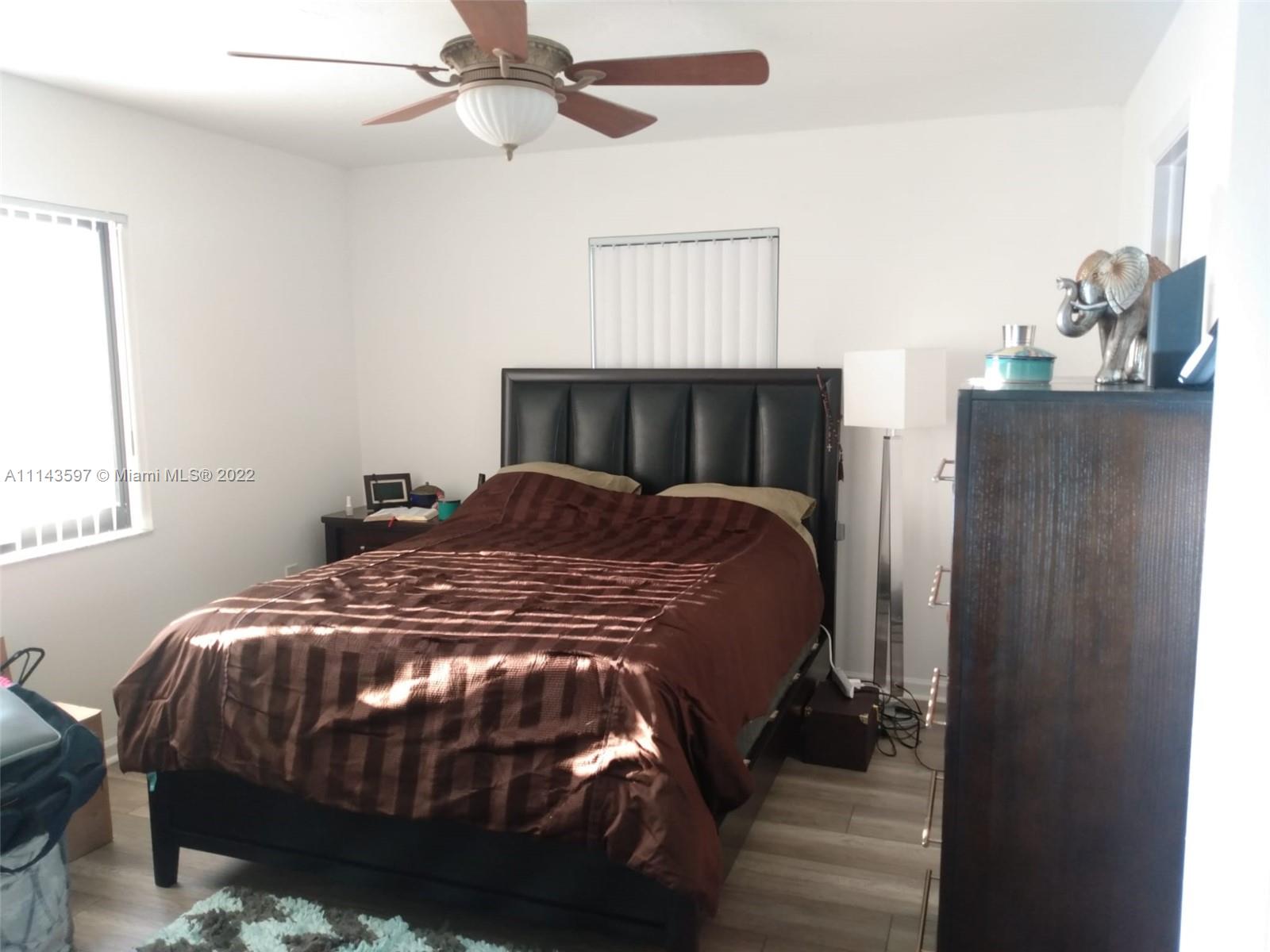 CAMELOT VILLAGE SEC 3 - Residential