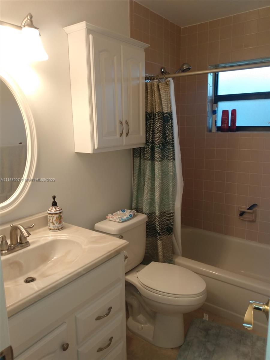 CAMELOT VILLAGE SEC 3 - Residential