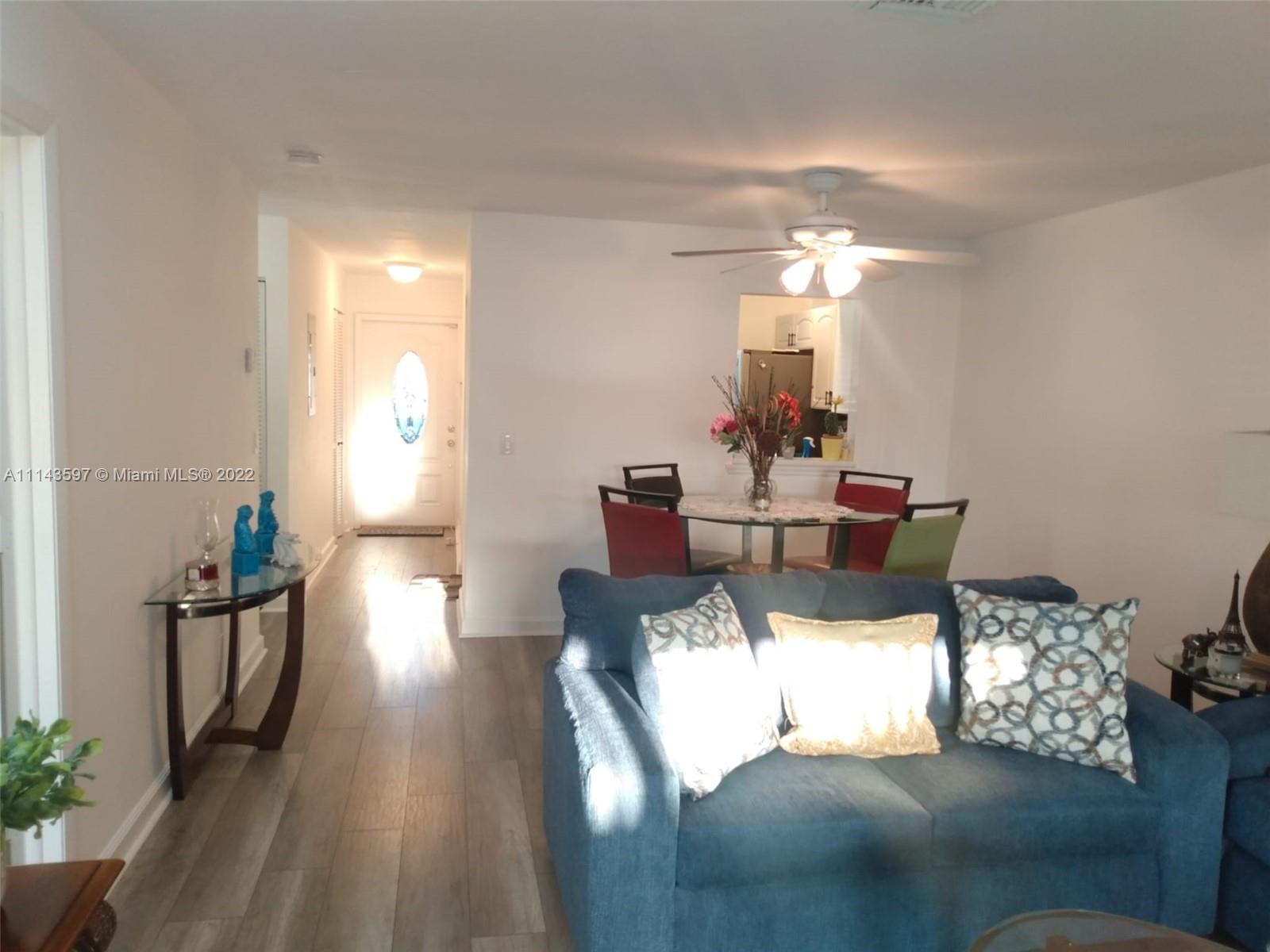 CAMELOT VILLAGE SEC 3 - Residential