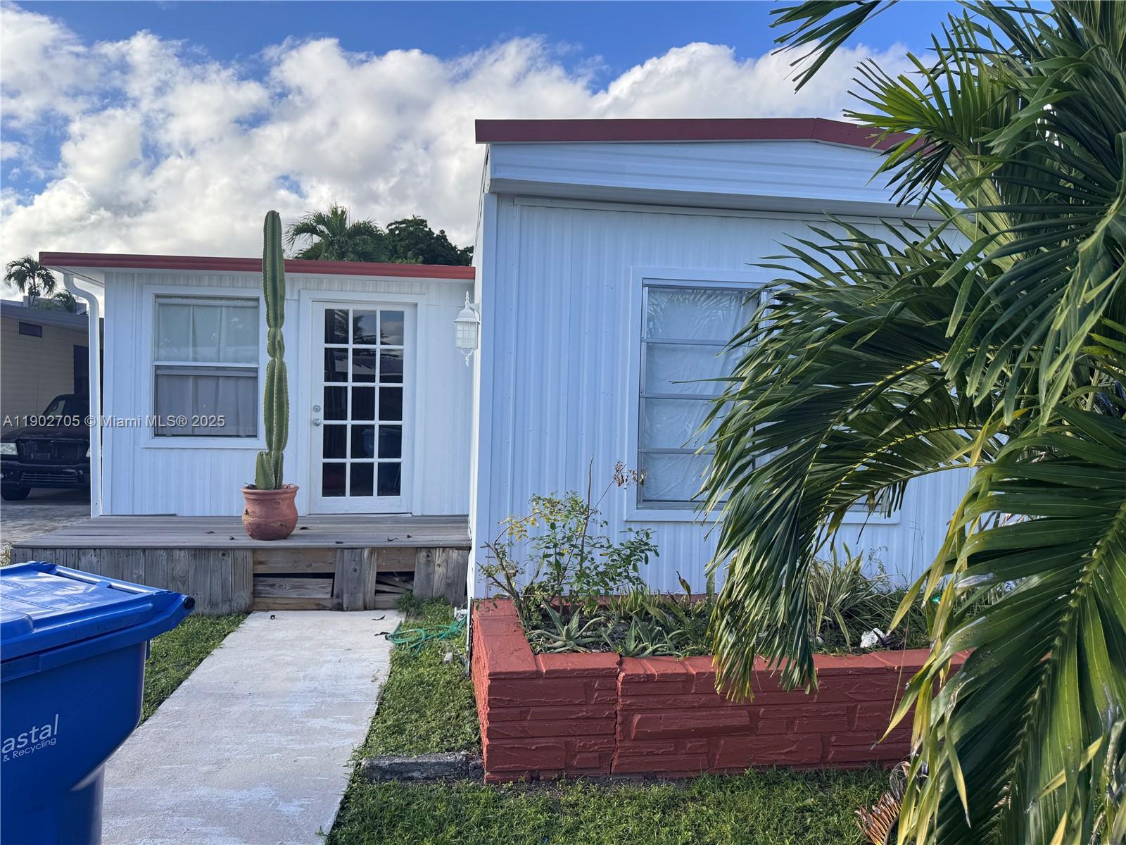 Everglades Lakes - Residential