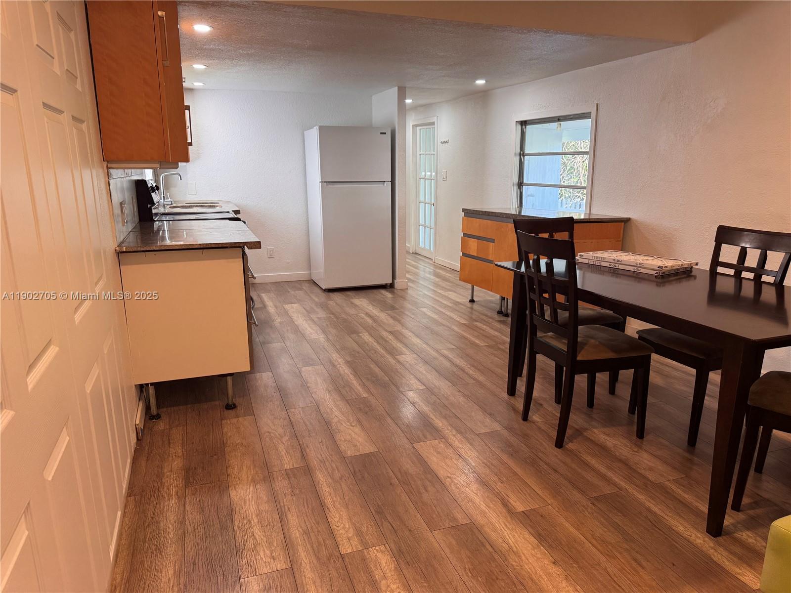 View photos, virtual tours, details... 5331 SW 35th ST