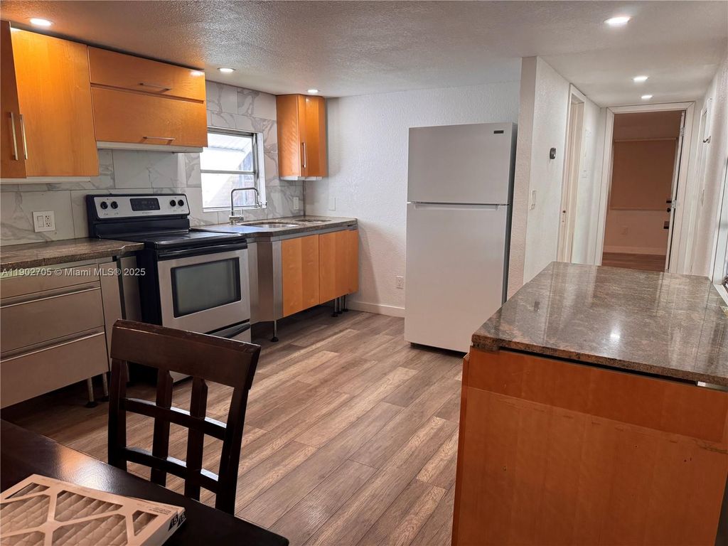 Photo of 5331 SW 35th St, Davie, FL 33314 (MLS # A11902705)