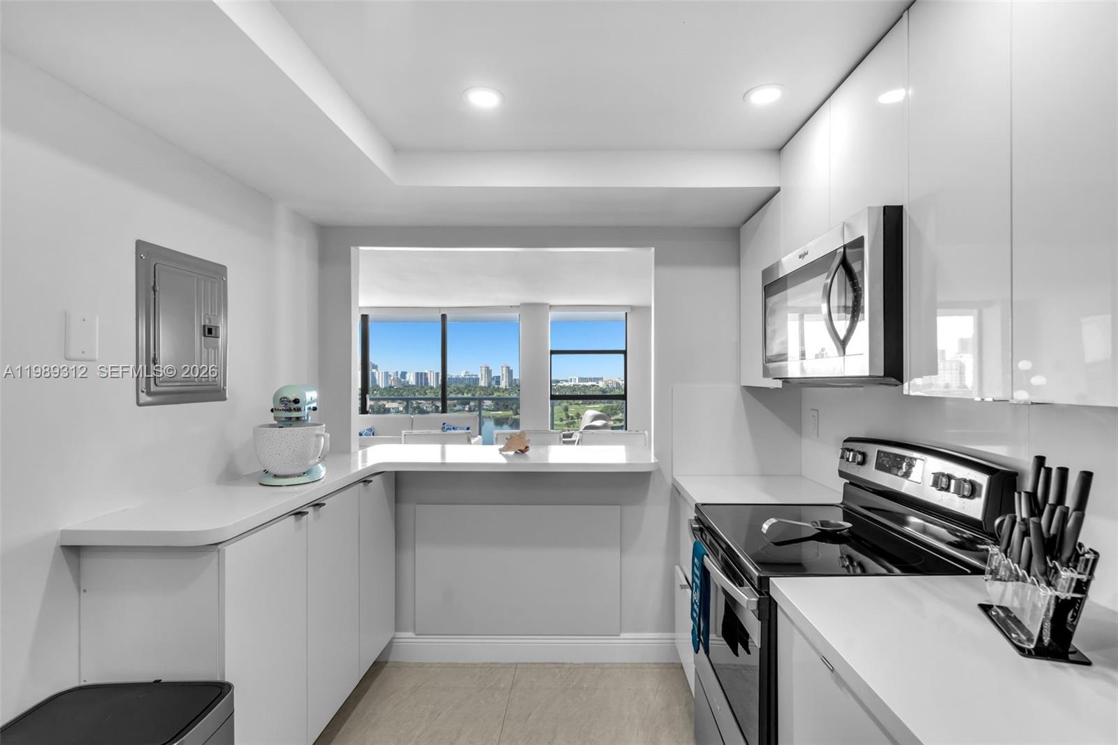 FLAMENCO CONDO TOWER I - Residential