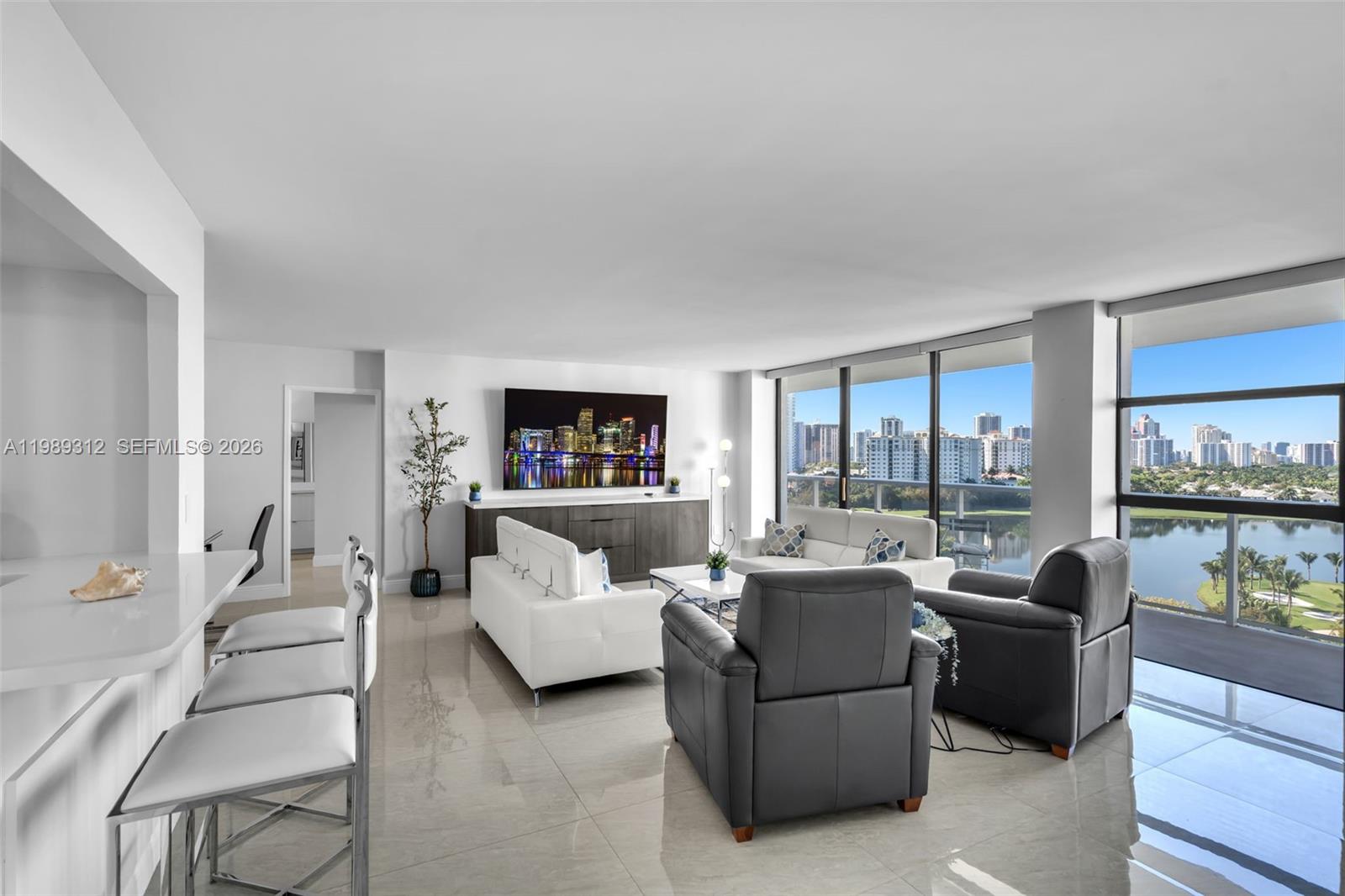 FLAMENCO CONDO TOWER I - Residential