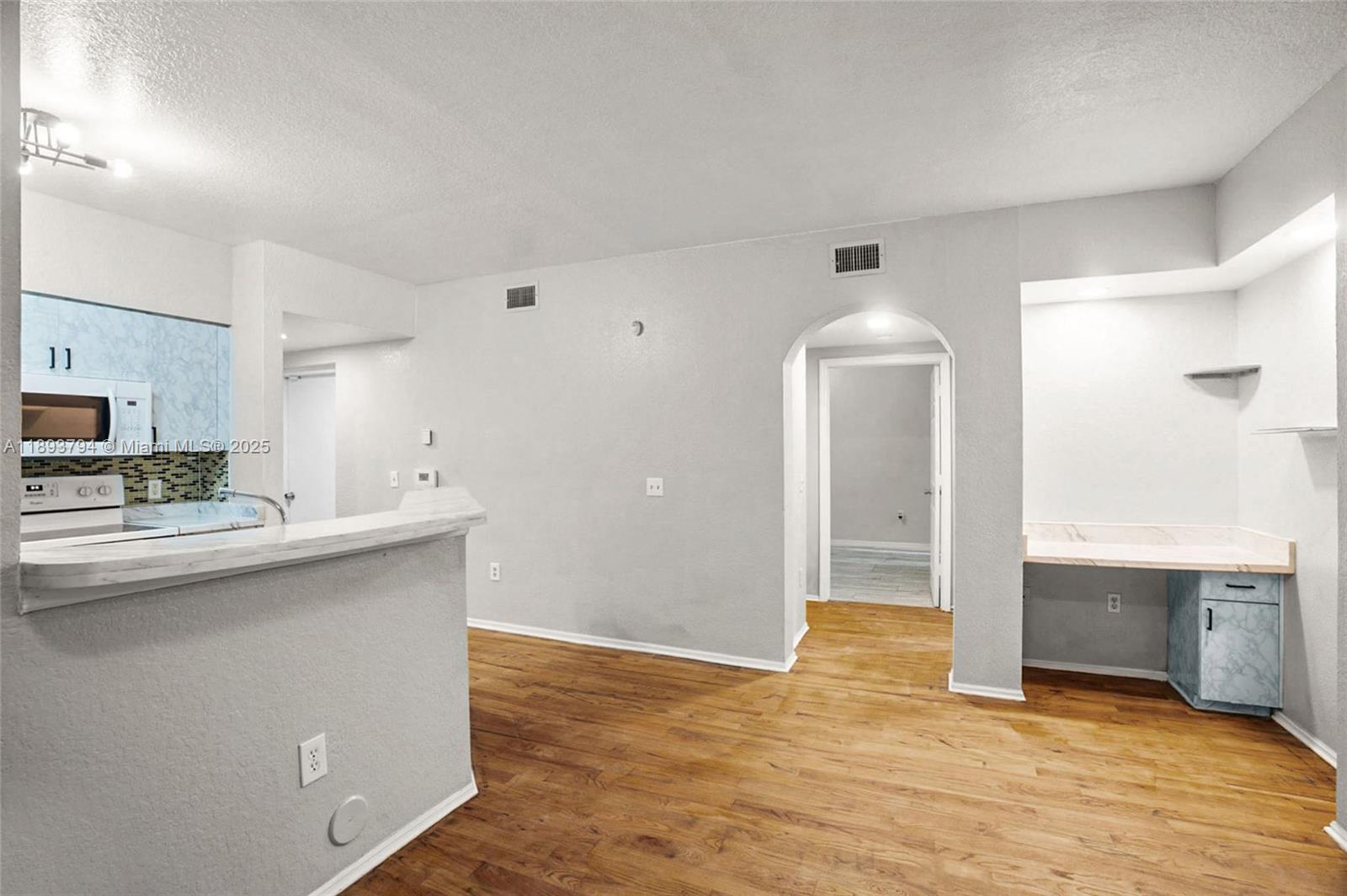 BELMONT AT NORTH LAUDERDA - Residential Lease