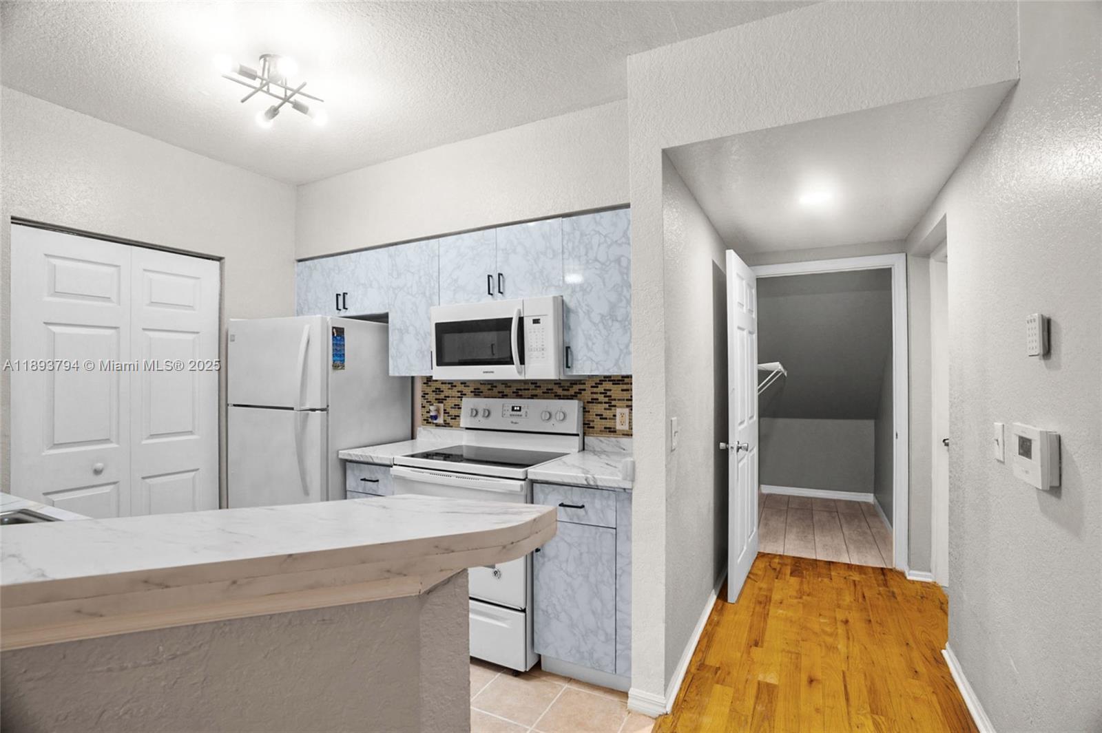 BELMONT AT NORTH LAUDERDA - Residential Lease