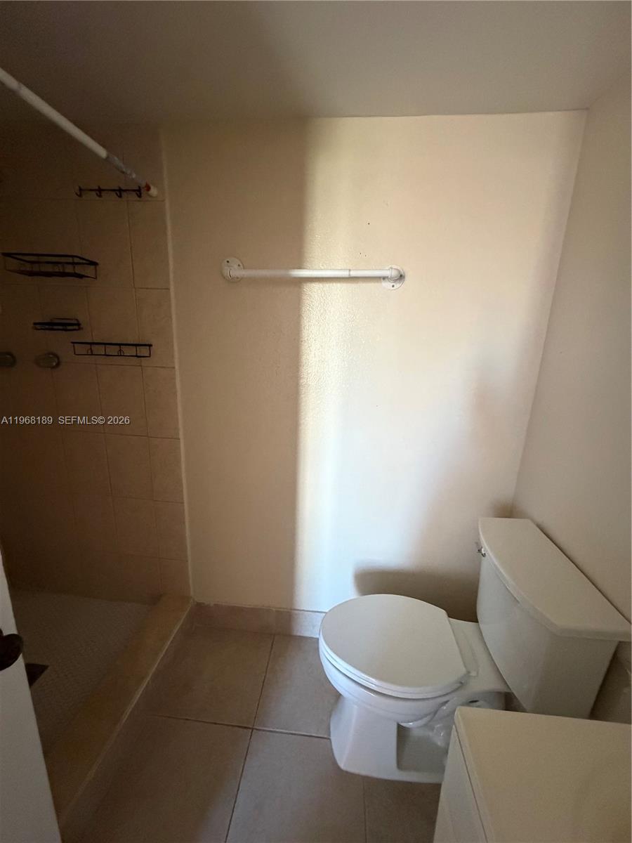SUNSET VILLAS NO 3 CONDO - Residential Lease