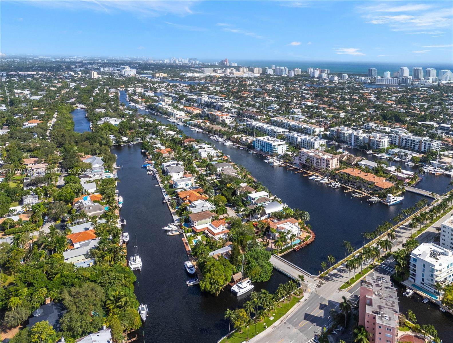 NAVARRO ISLE - Residential