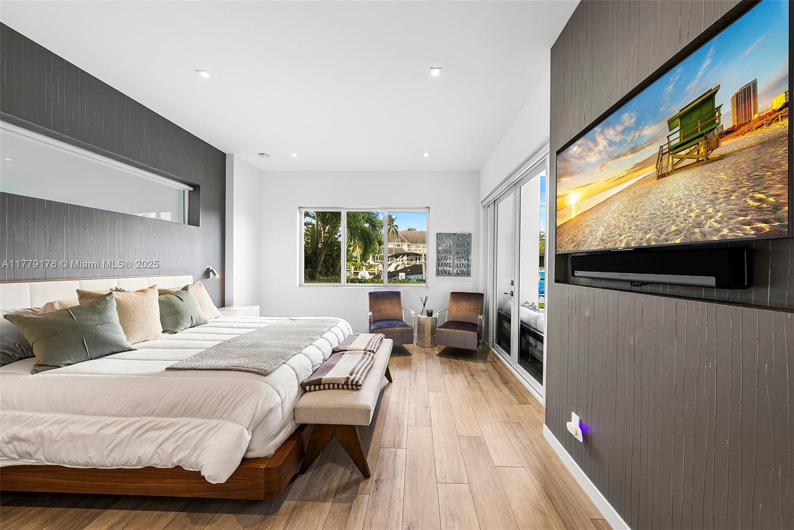 NAVARRO ISLE - Residential