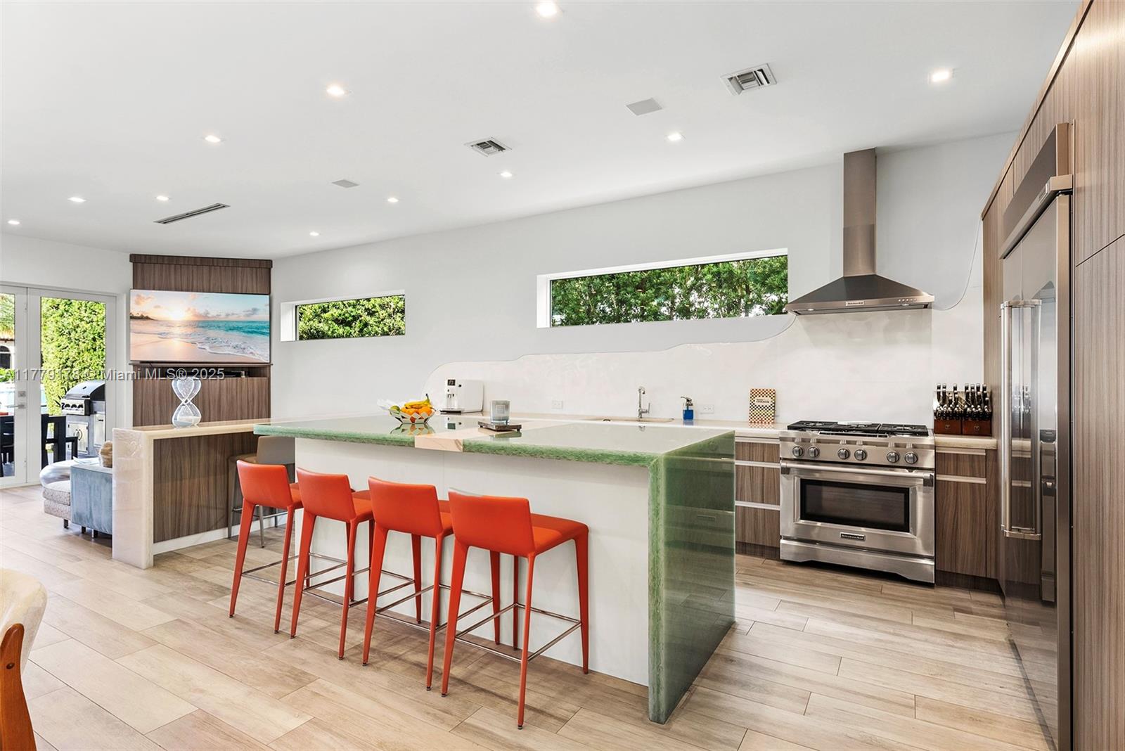 NAVARRO ISLE - Residential