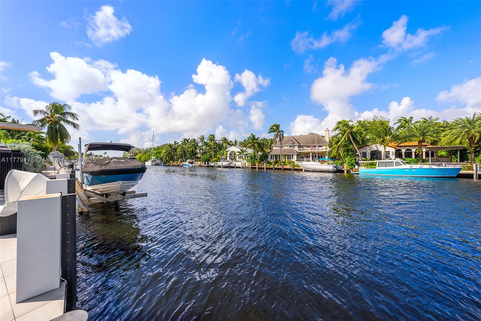 NAVARRO ISLE - Residential