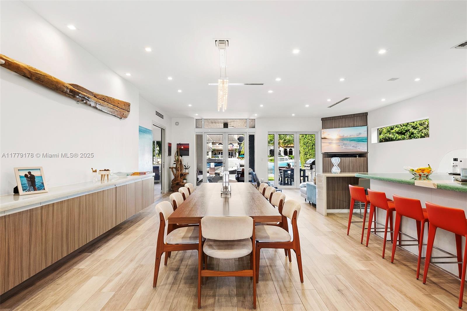 NAVARRO ISLE - Residential