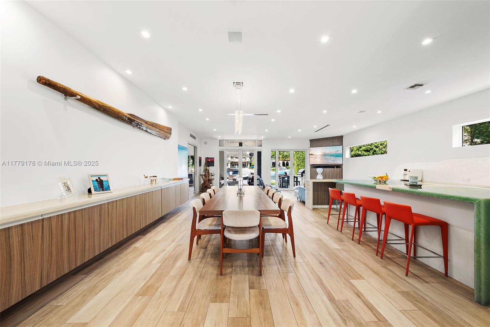 NAVARRO ISLE - Residential