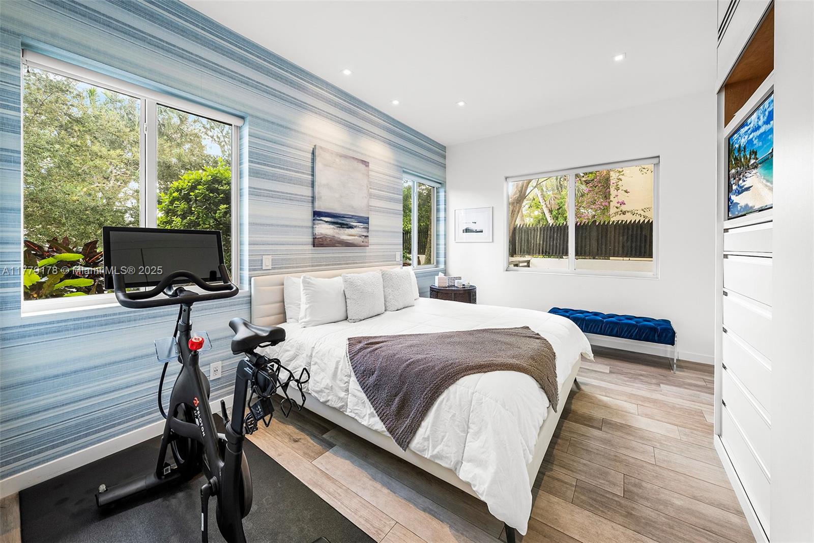 NAVARRO ISLE - Residential