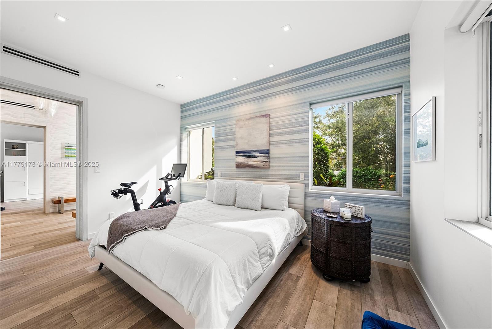 NAVARRO ISLE - Residential