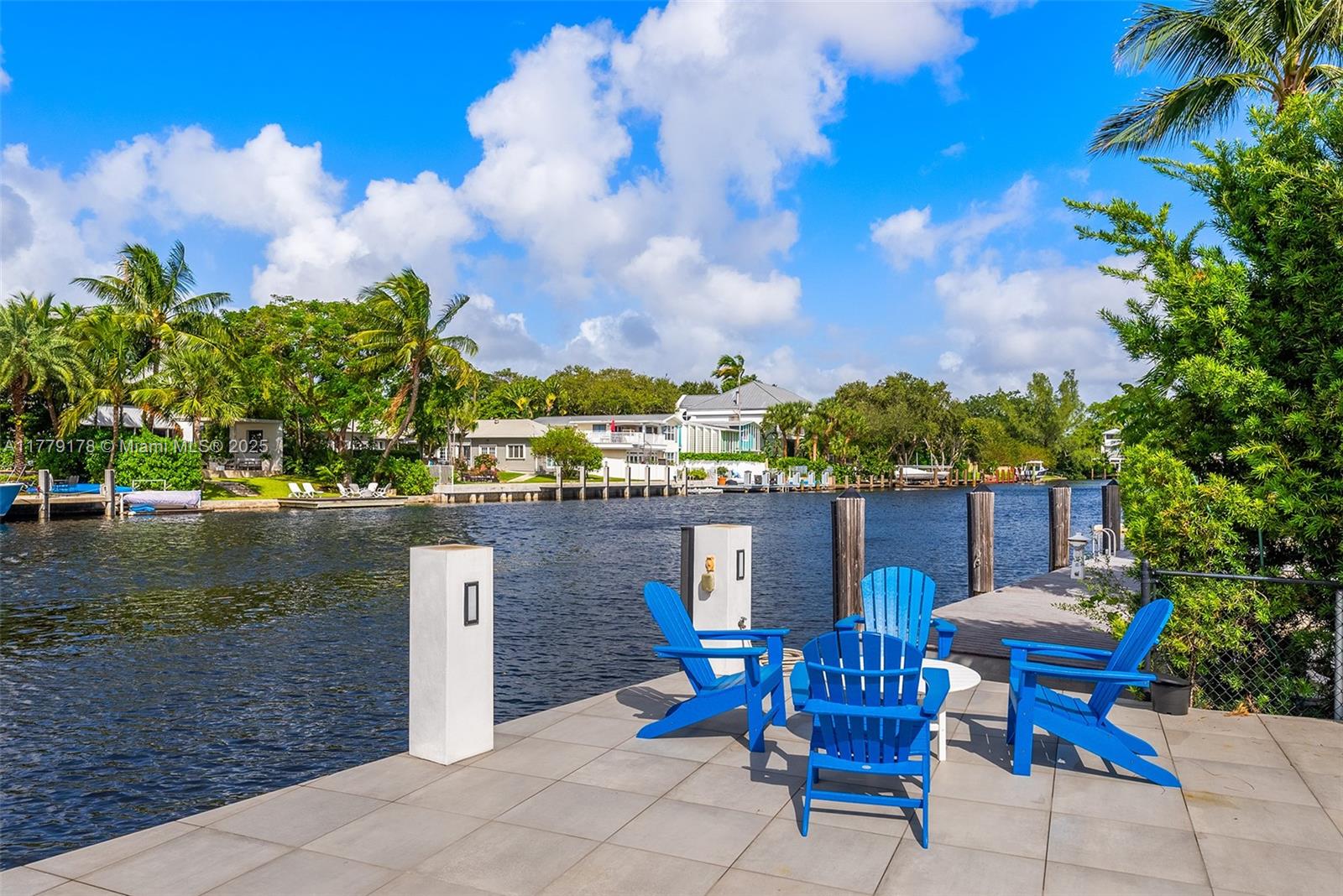 NAVARRO ISLE - Residential