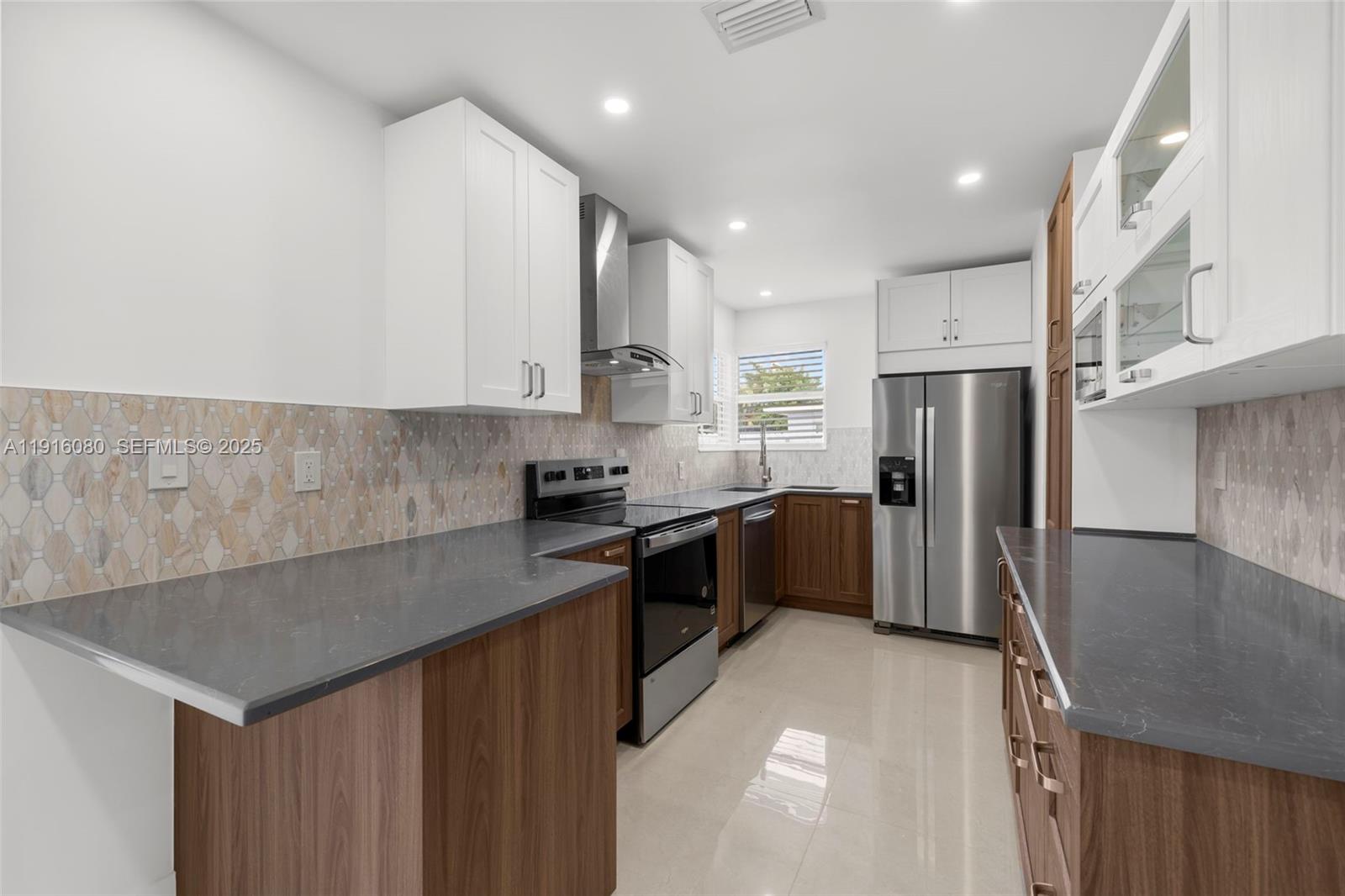 LAKE FOREST SEC 4 - Residential