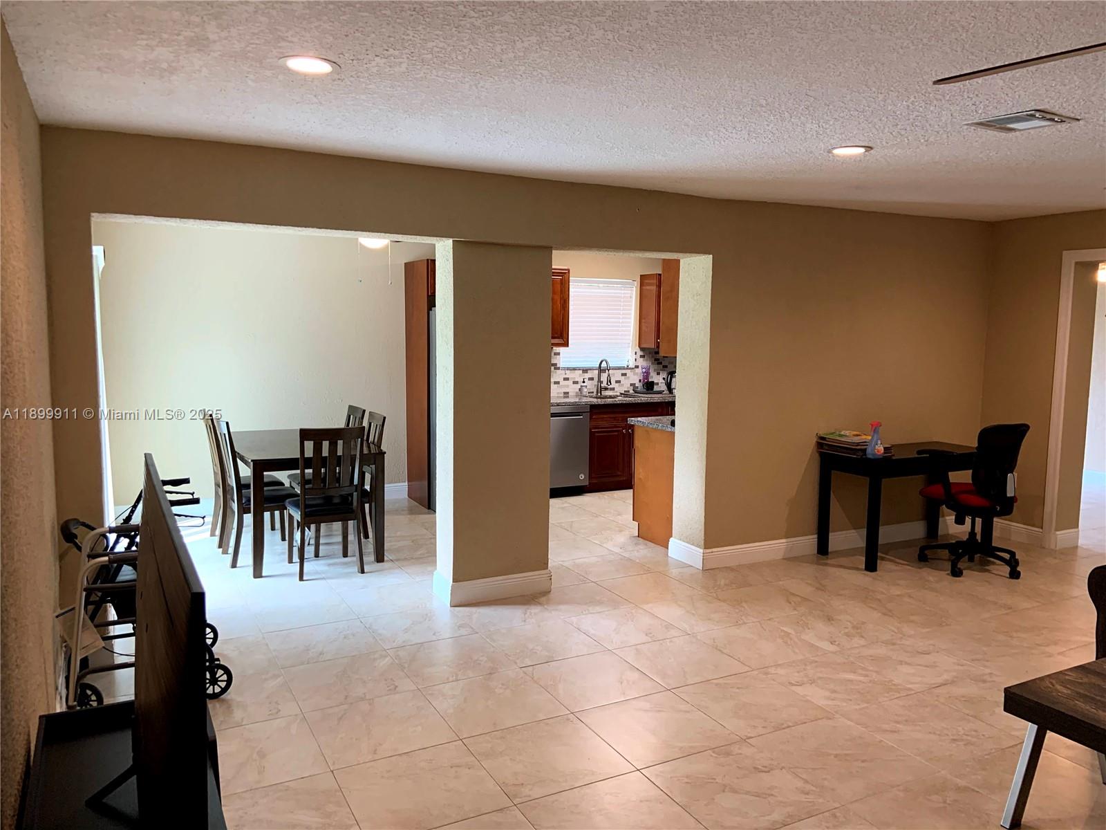 BOULEVARD HEIGHTS SEC TEN - Residential Lease