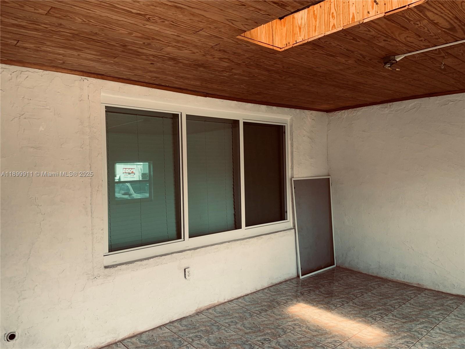 BOULEVARD HEIGHTS SEC TEN - Residential Lease