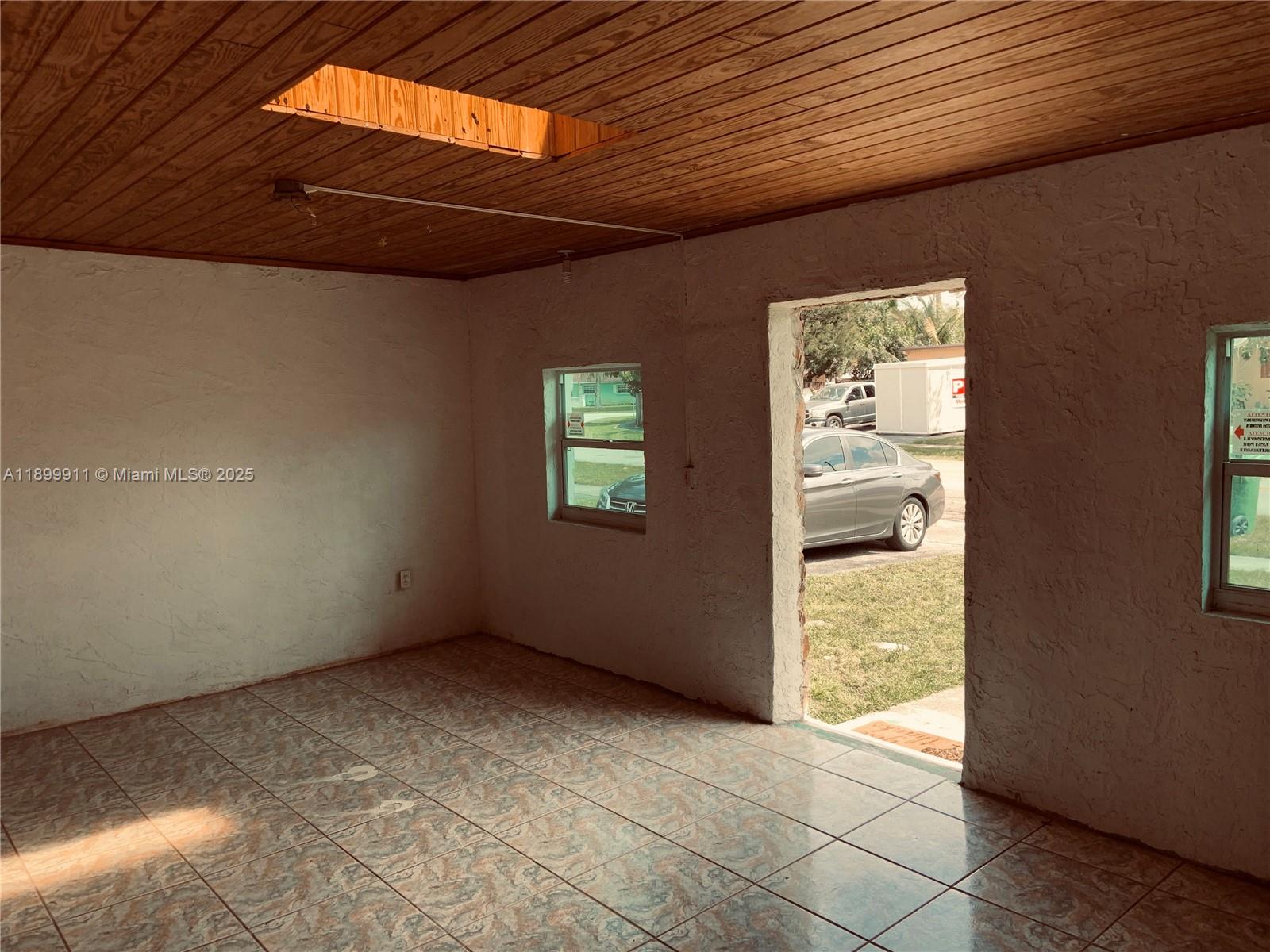 BOULEVARD HEIGHTS SEC TEN - Residential Lease