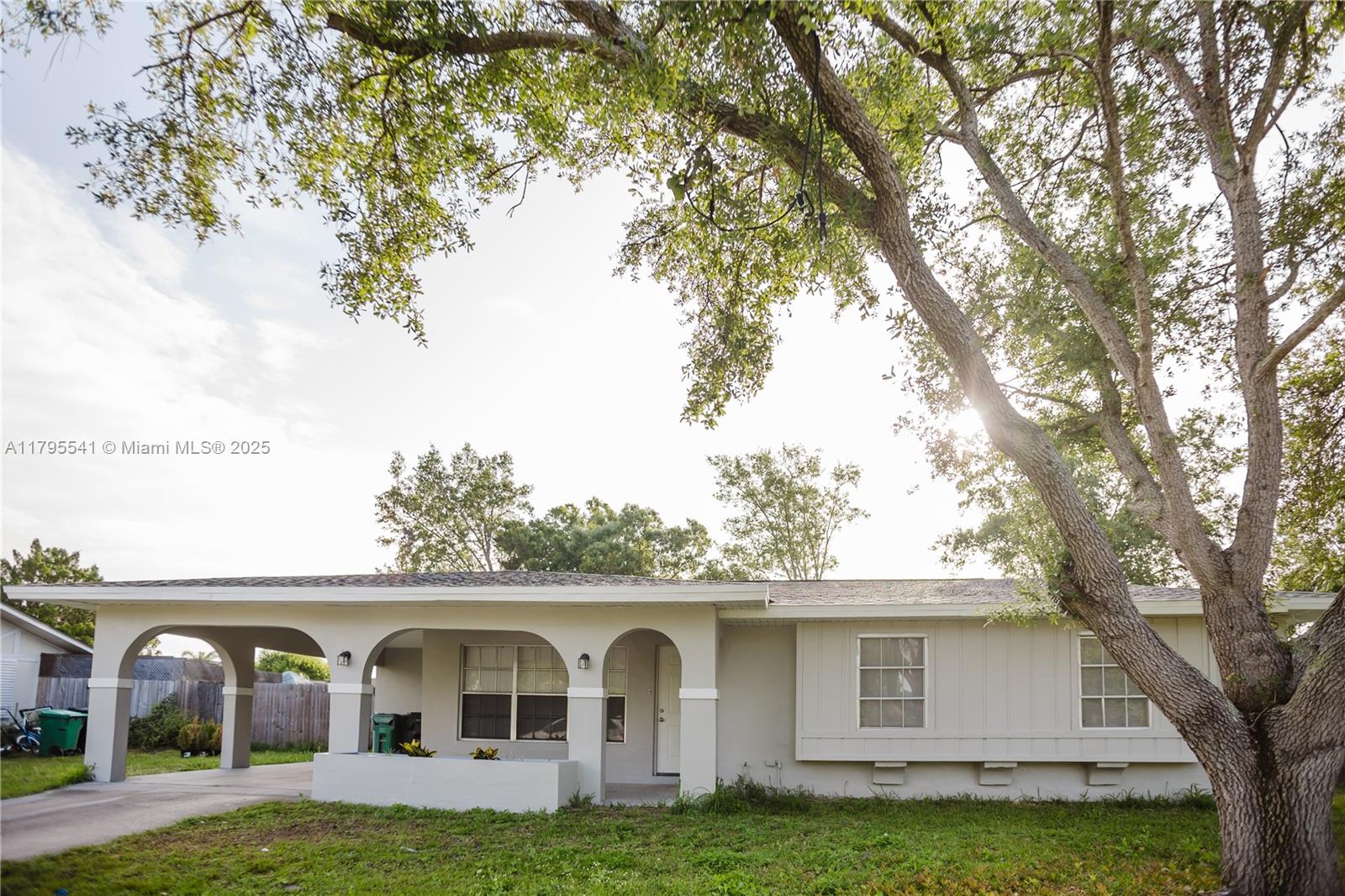 PORT ST LUCIE FLORESTA PI - Residential