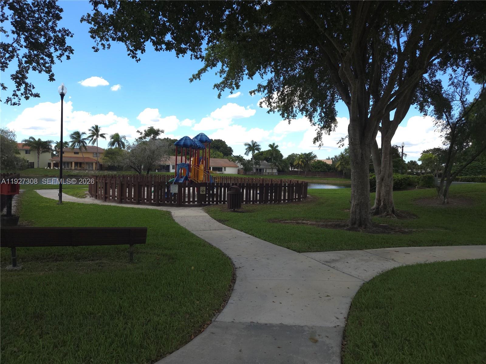 LAKES OF THE MEADOW SEC 5 - Residential