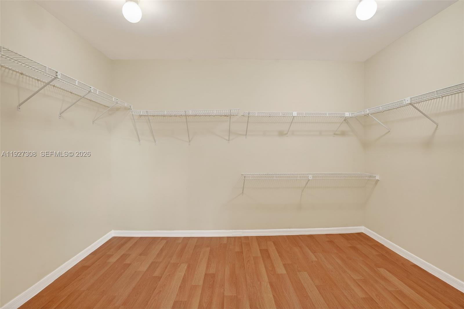 LAKES OF THE MEADOW SEC 5 - Residential