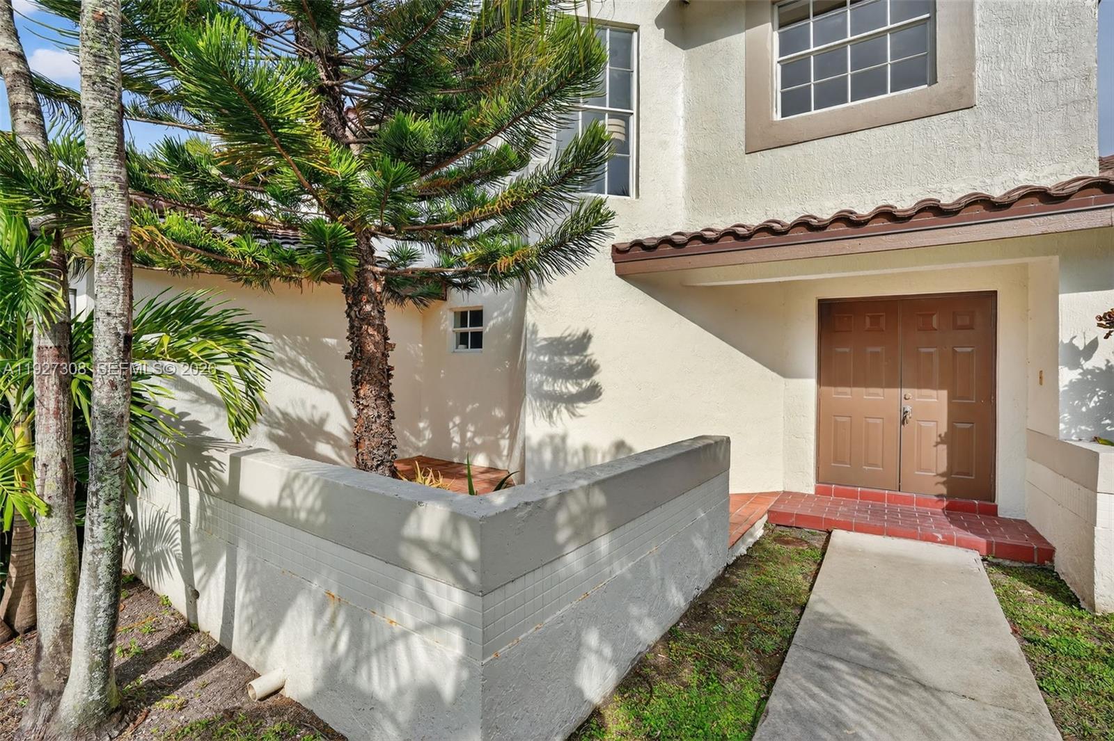 LAKES OF THE MEADOW SEC 5 - Residential