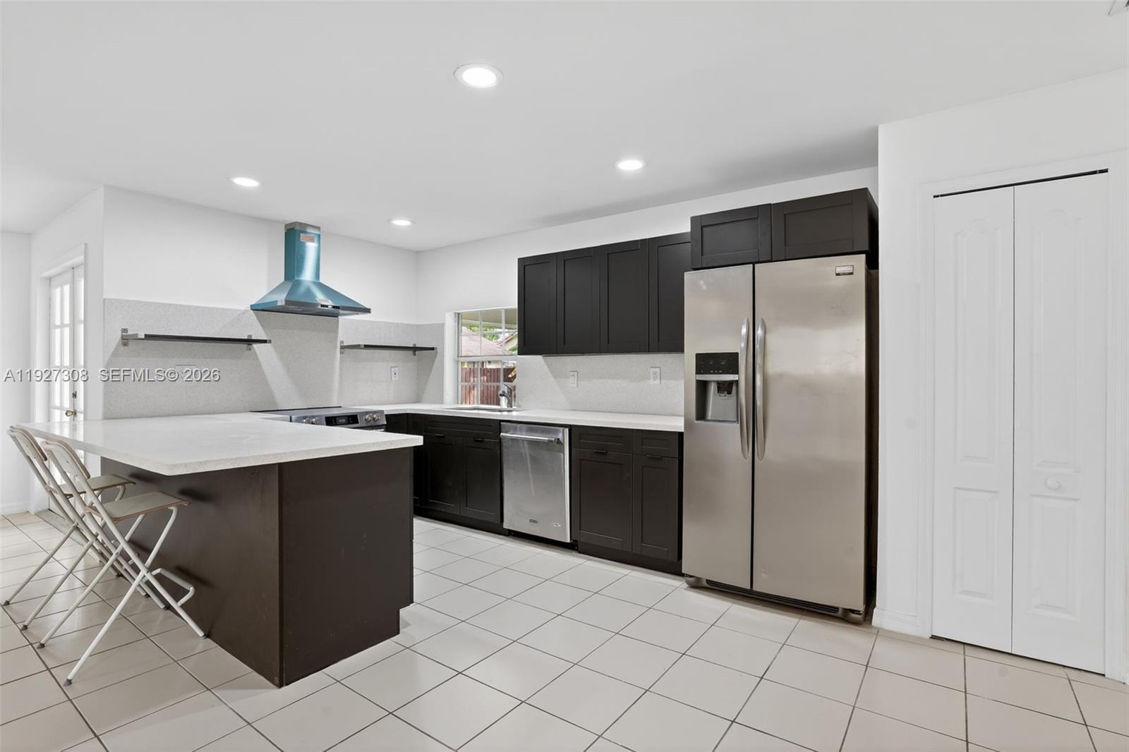 LAKES OF THE MEADOW SEC 5 - Residential