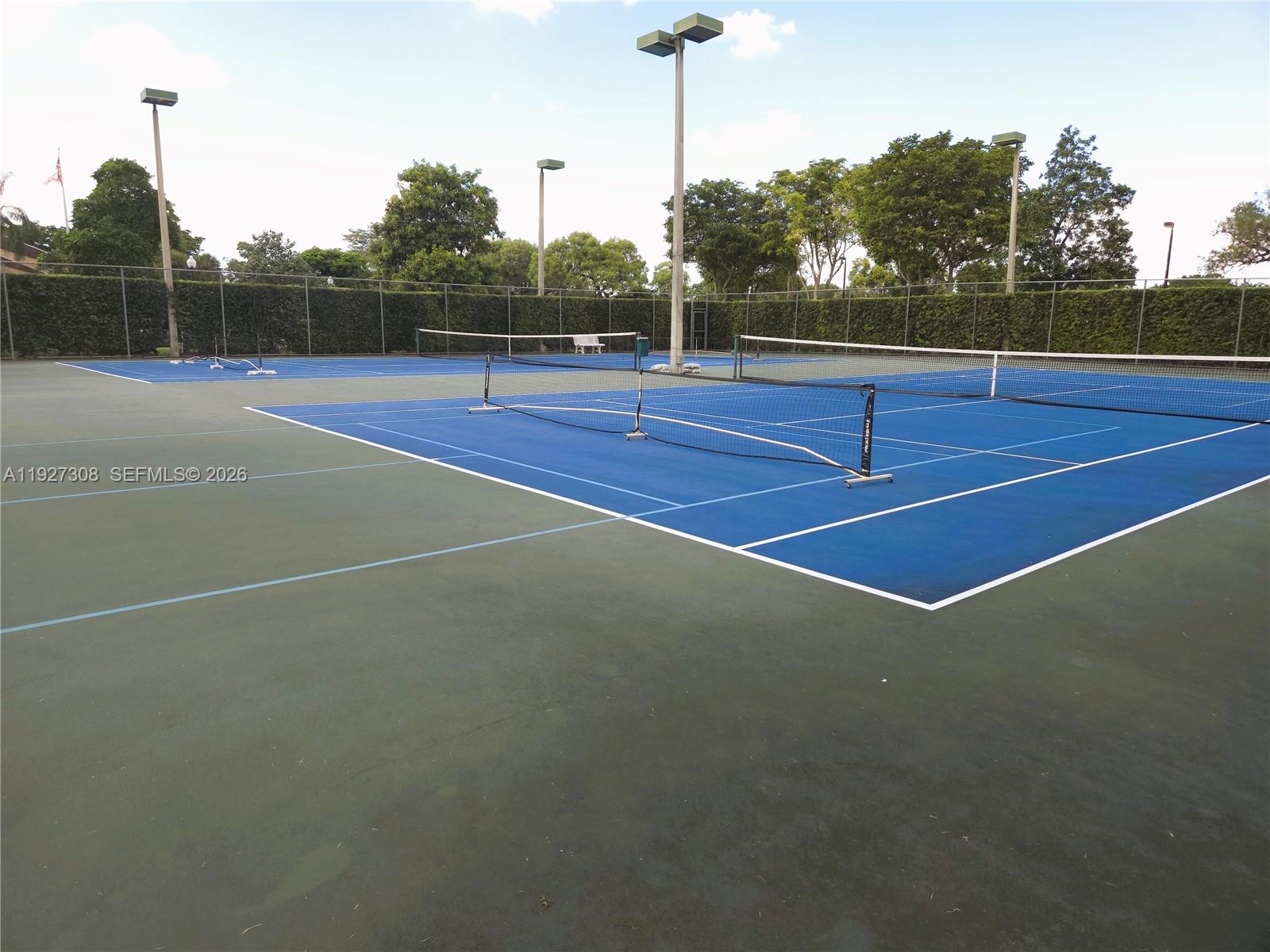 LAKES OF THE MEADOW SEC 5 - Residential