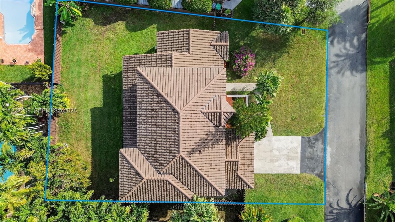 LAKES OF THE MEADOW SEC 5 - Residential