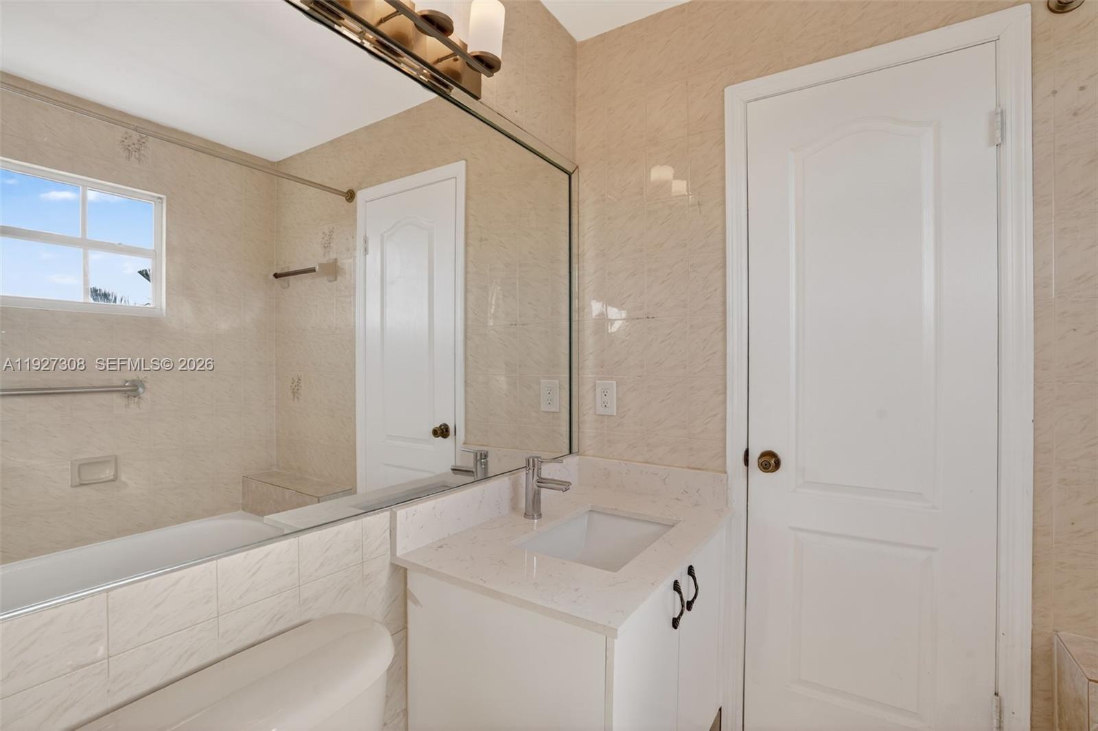 LAKES OF THE MEADOW SEC 5 - Residential