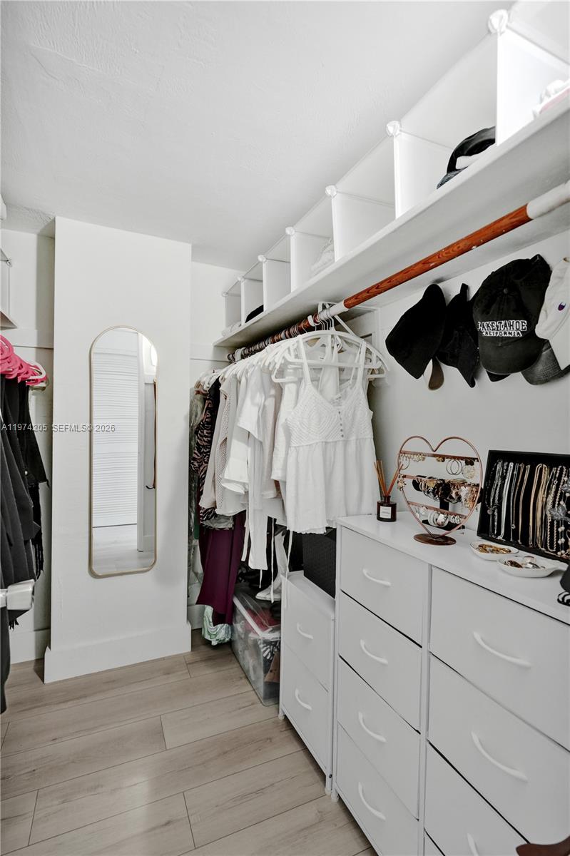 OCEANVIEW BUILDING B COND - Residential