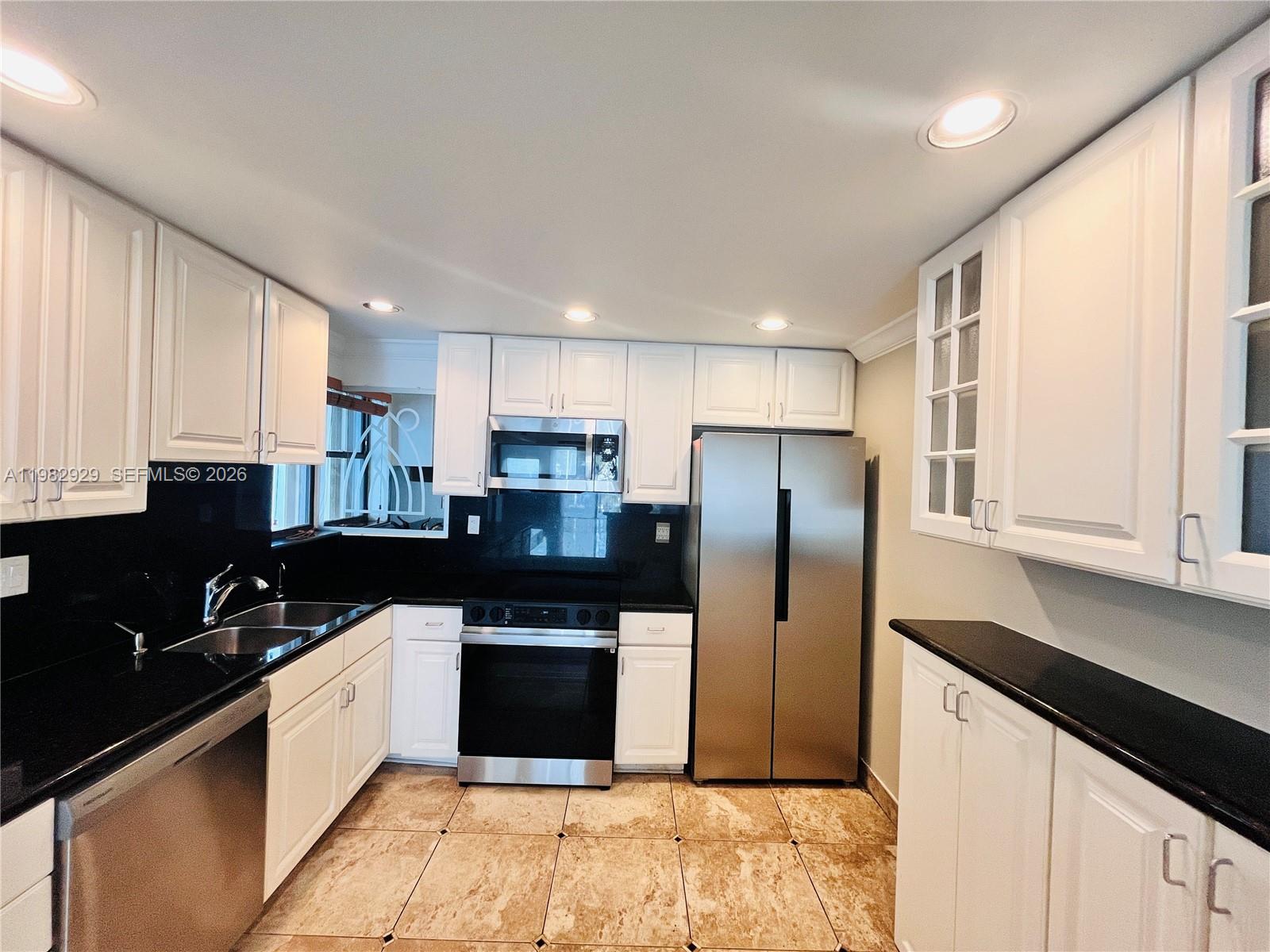 253 Poinciana Dr 603