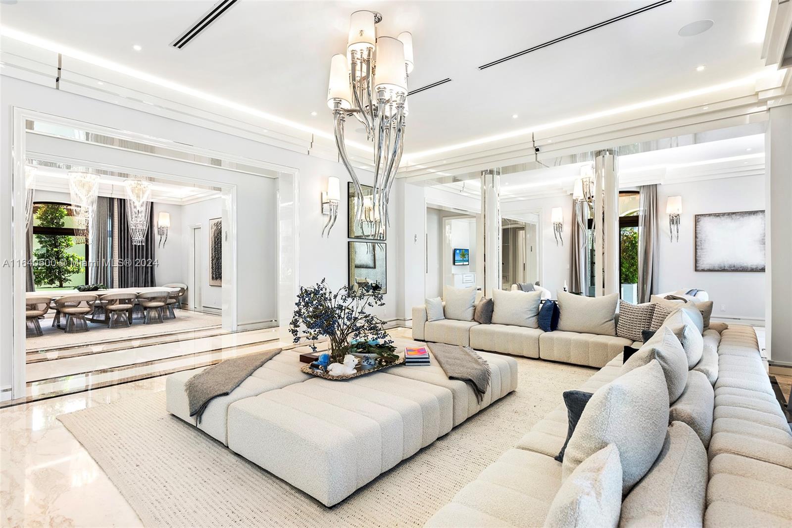 GOLDEN BEACH SEC E - Residential