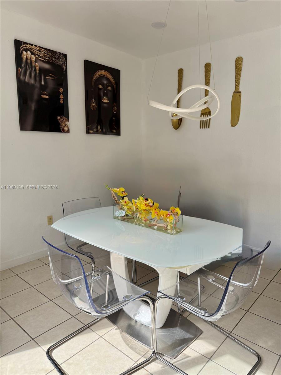 FLORIDIAN ISLES SOUTH - Residential