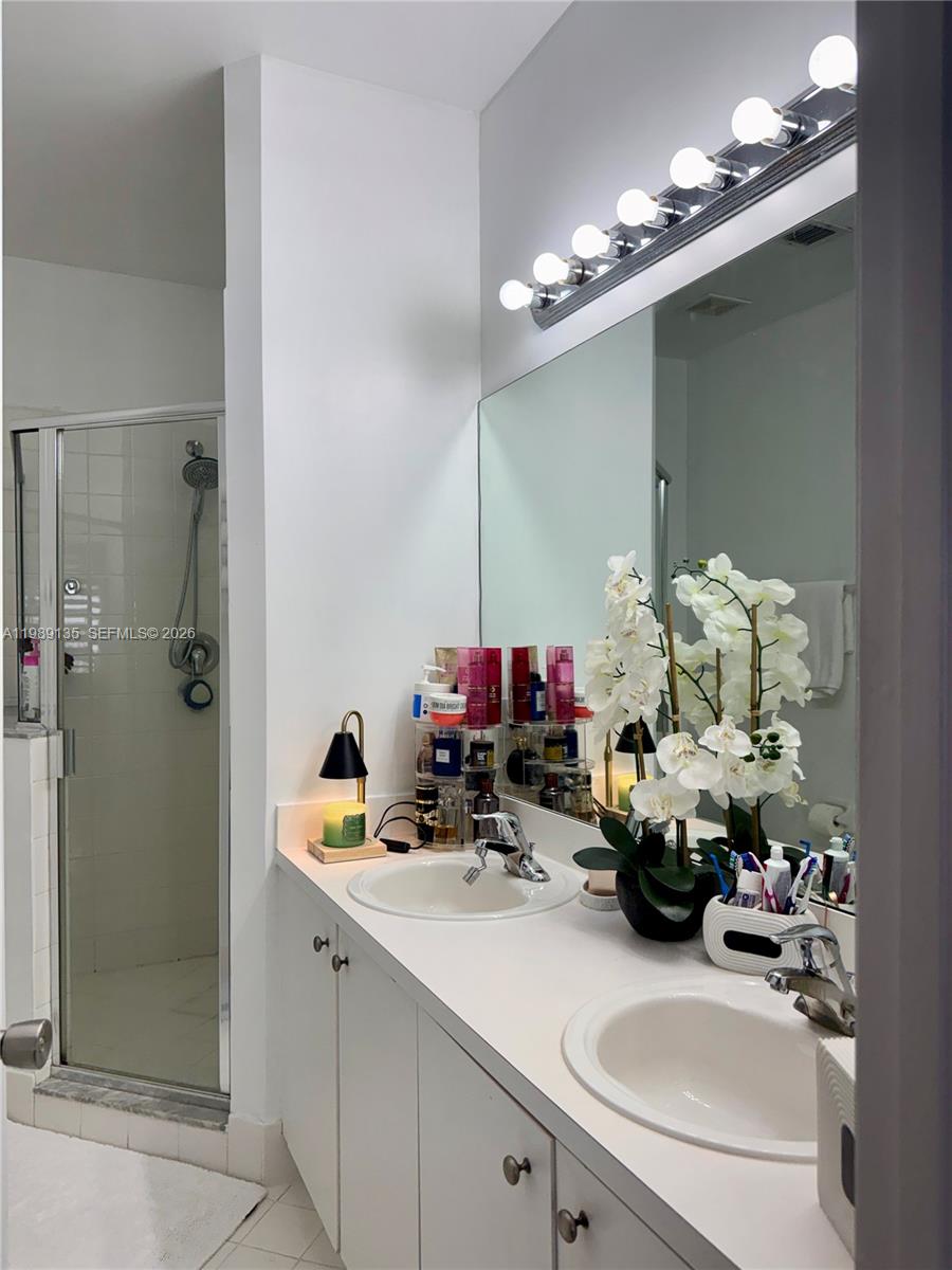 FLORIDIAN ISLES SOUTH - Residential