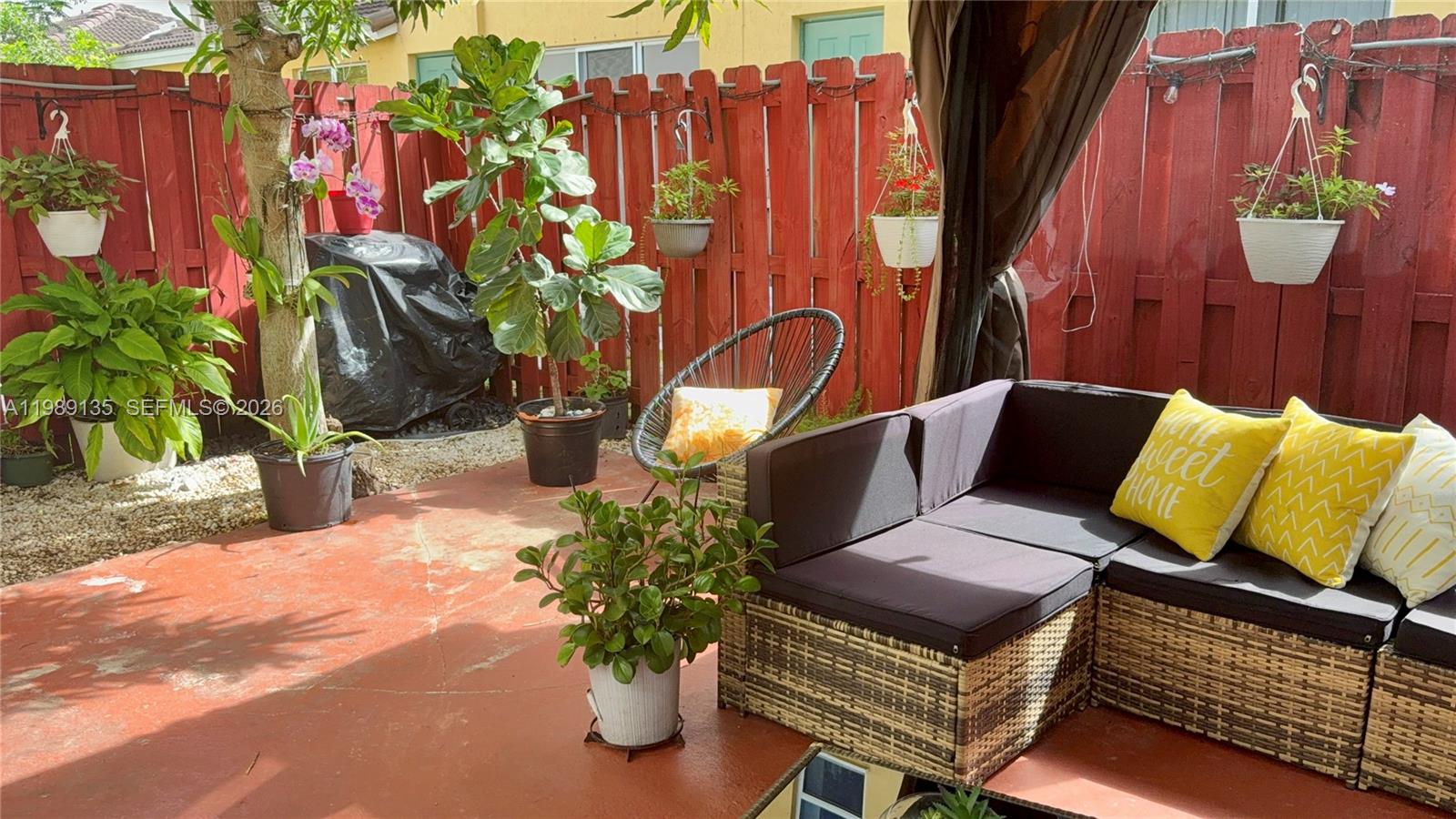 FLORIDIAN ISLES SOUTH - Residential