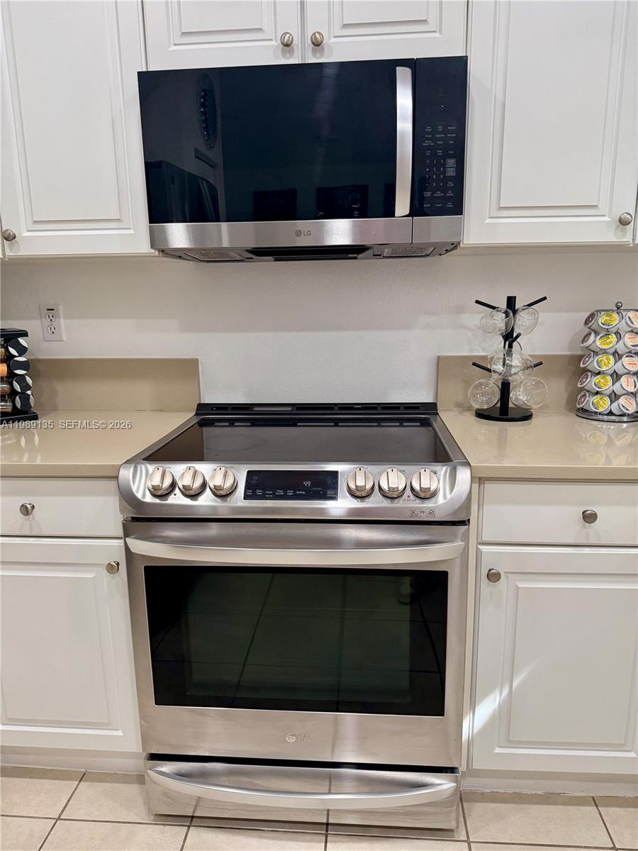 FLORIDIAN ISLES SOUTH - Residential